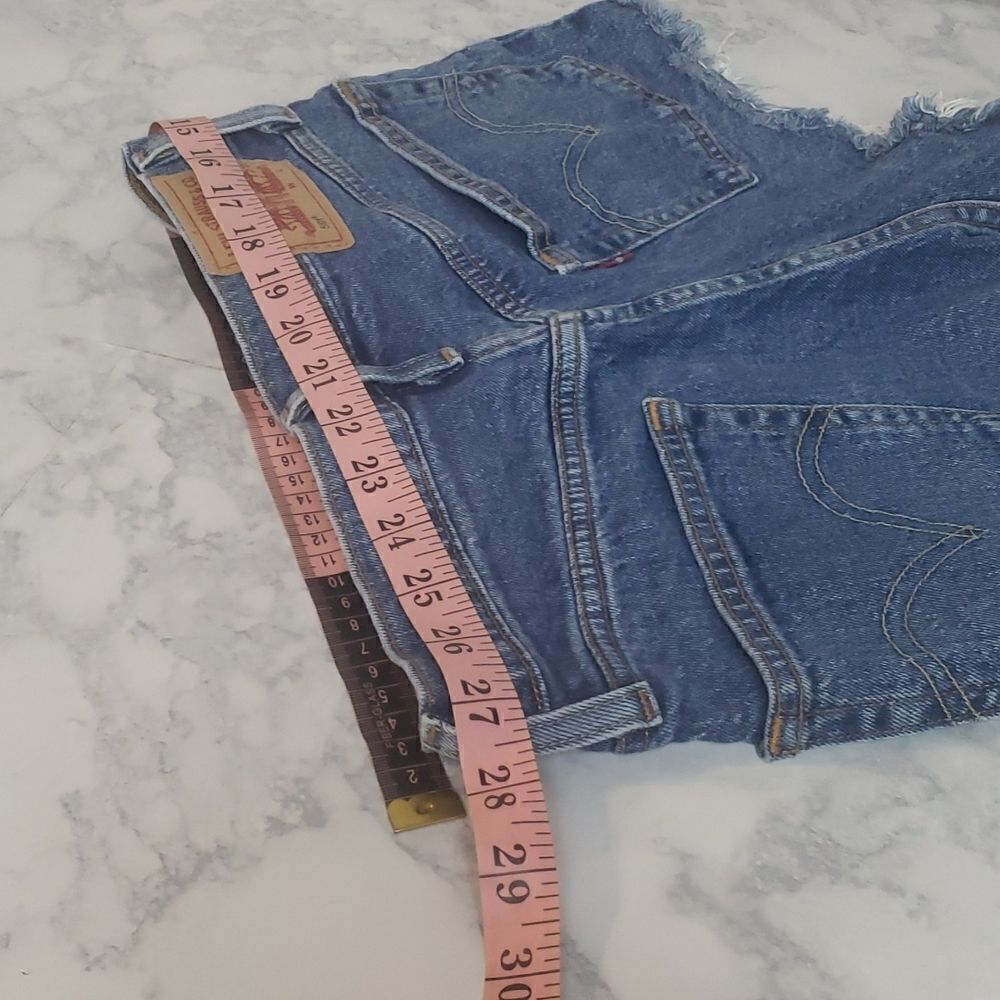 Levi Jean Shorts - Picture 14 of 14